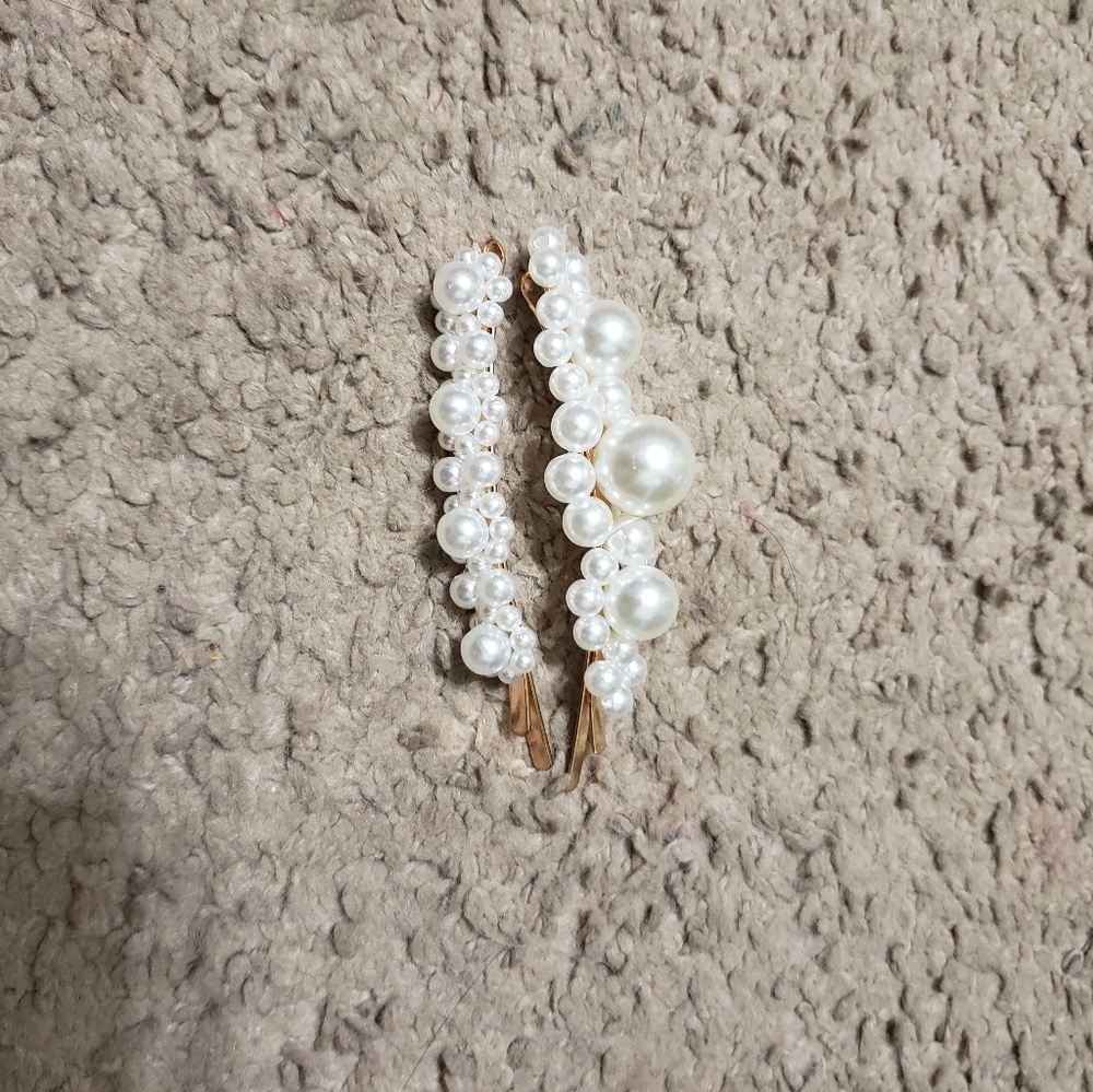 Hair clips